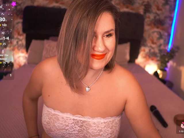 KiraRoxx's BongaCams show and profile