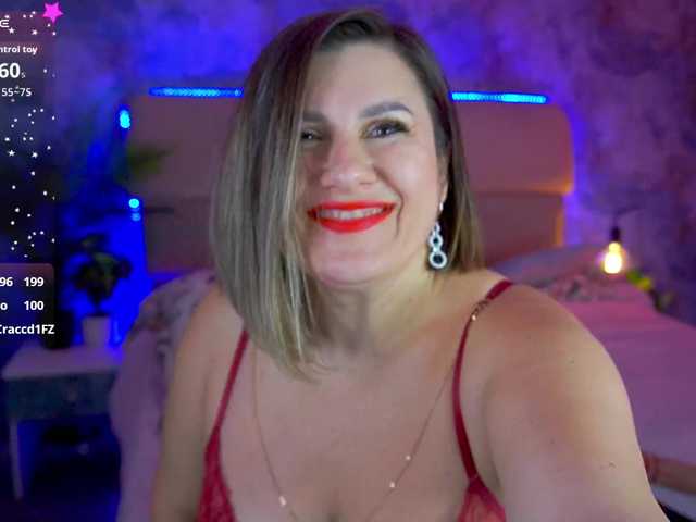 KiraRoxx's BongaCams show and profile
