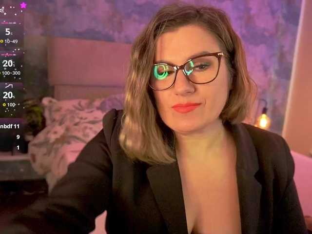 KiraRoxx's BongaCams show and profile