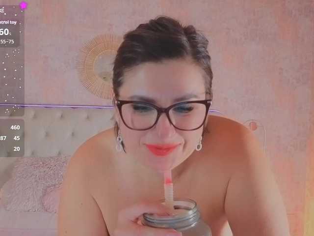 KiraRoxx's BongaCams show and profile