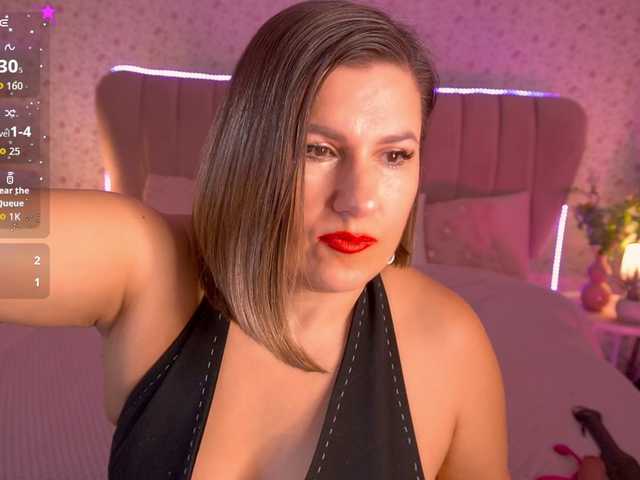 KiraRoxx's BongaCams show and profile