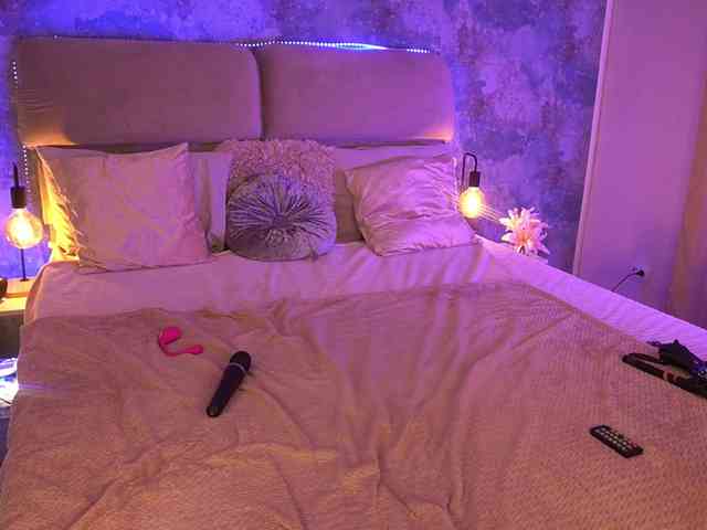 KiraRoxx webcam