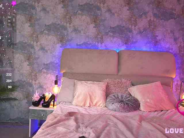 KiraRoxx Live Webcam on BongaCams