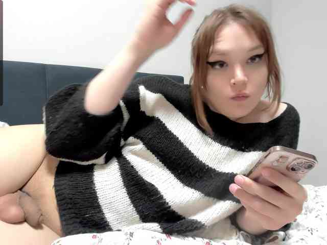 fem-to Live Webcam on BongaCams