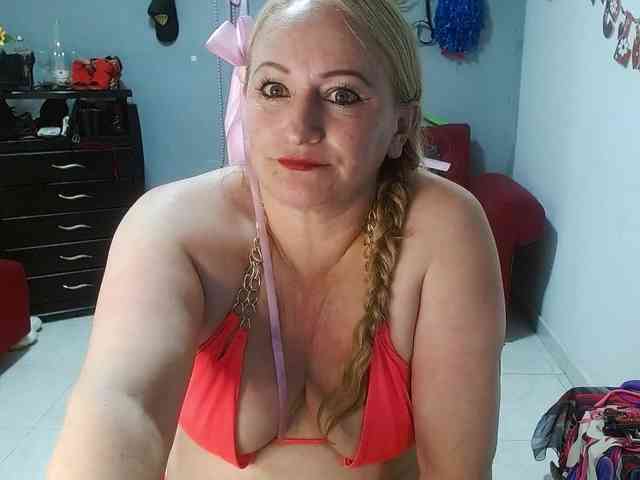 emperatrizfuckass webcam