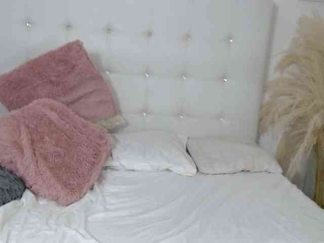 Brisahott Live Webcam on BongaCams