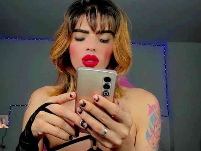 femboy-hot Live Webcam on BongaCams