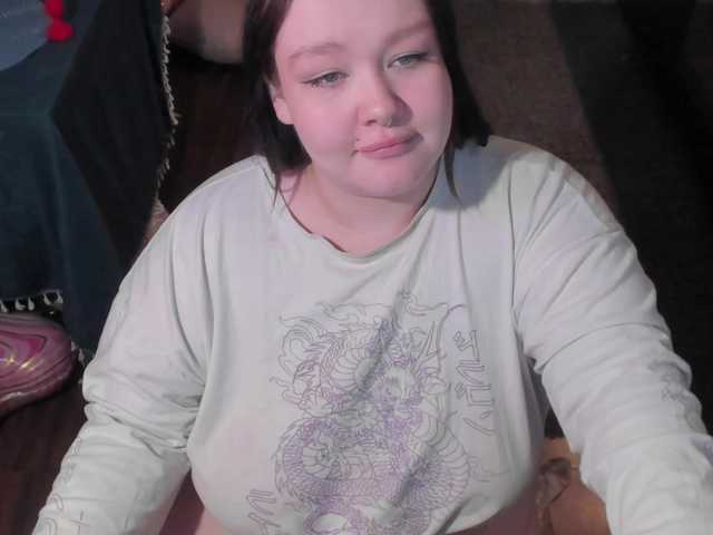 LilyBell's BongaCams show and profile