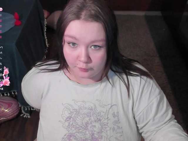 LilyBell's BongaCams show and profile