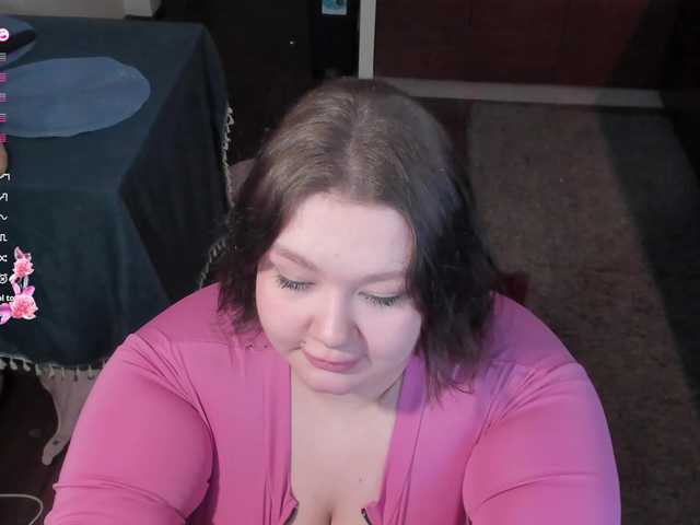 LilyBell's BongaCams show and profile