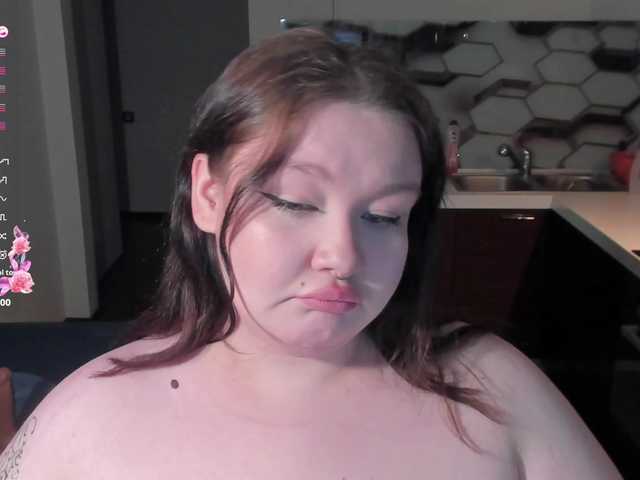 LilyBell's BongaCams show and profile