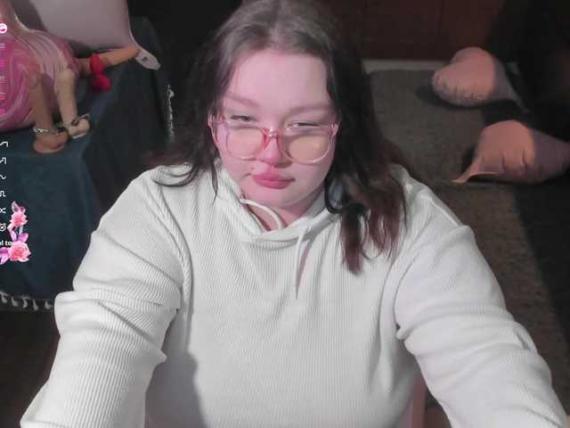 LilyBell's BongaCams show and profile