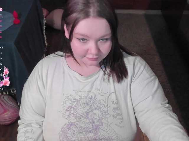 LilyBell's BongaCams show and profile