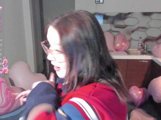 LilyBell's BongaCams show and profile