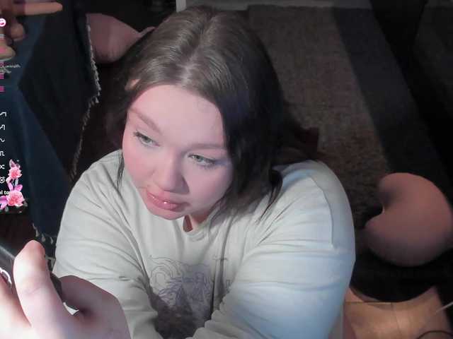 LilyBell's BongaCams show and profile