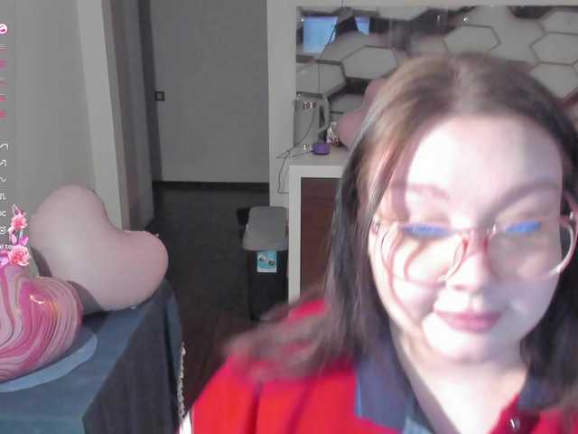 LilyBell's BongaCams show and profile