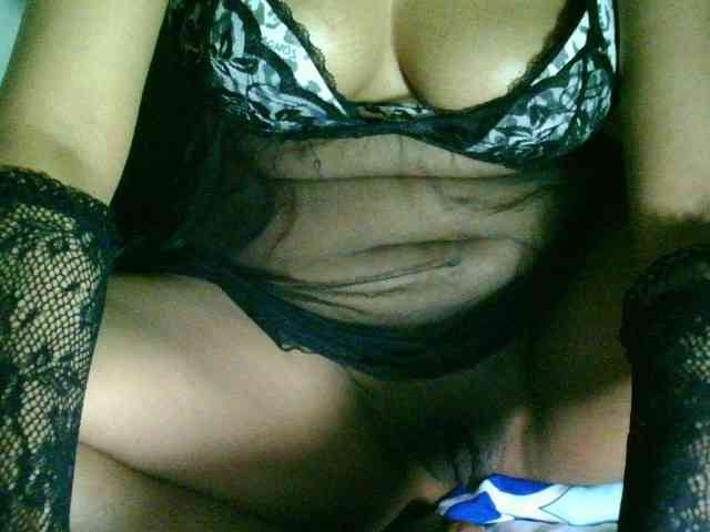 Flowercake Live Webcam on BongaCams