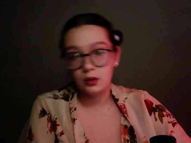Lizzii20 Live Webcam on BongaCams