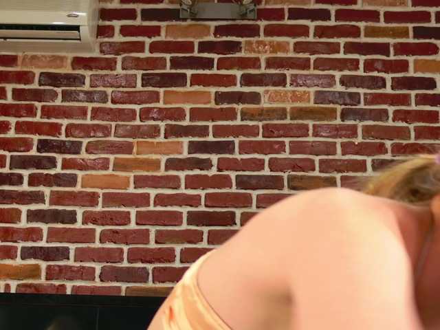  LaurynCopper chat room