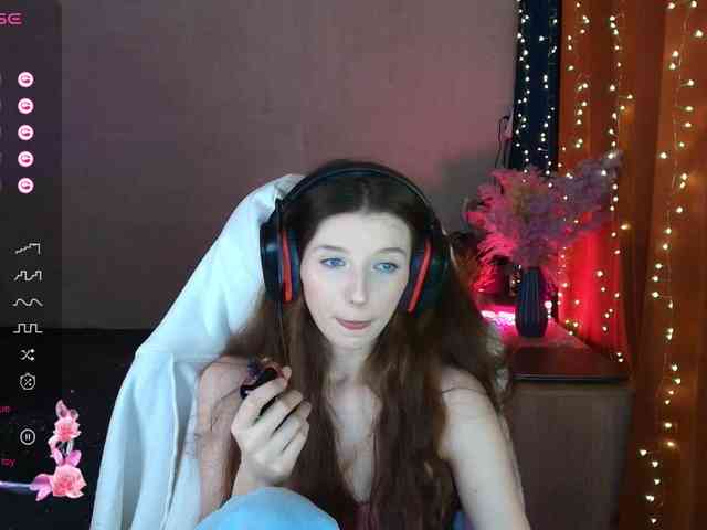 nude amateur LinaCute