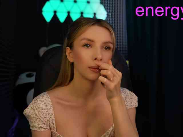 Malyshkaaa webcam