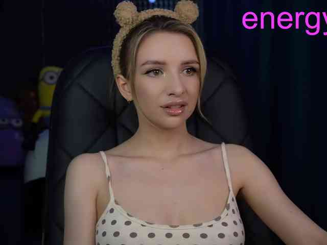 Malyshkaaa webcam