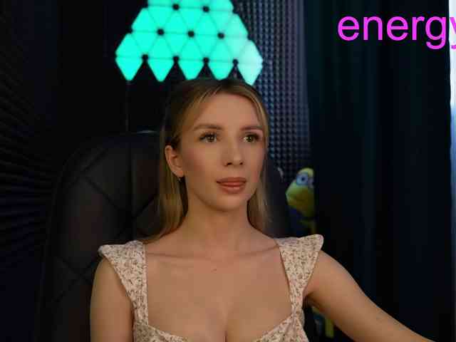 Malyshkaaa webcam