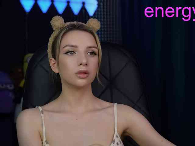 Malyshkaaa webcam