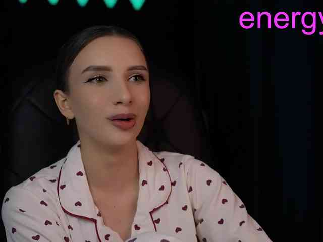Malyshkaaa webcam
