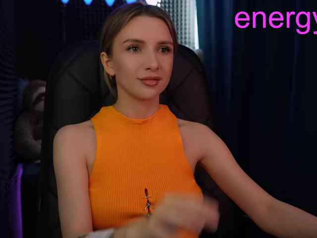 Malyshkaaa webcam