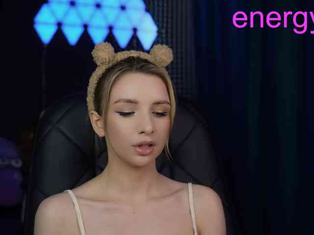 Malyshkaaa webcam