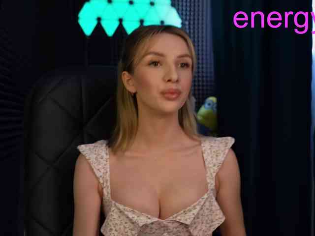 Malyshkaaa webcam