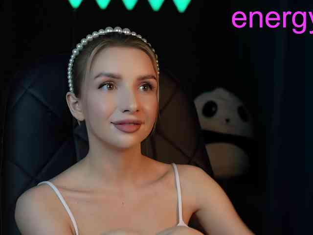 Malyshkaaa webcam