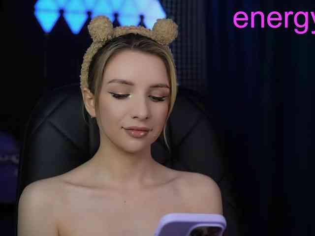 Malyshkaaa webcam