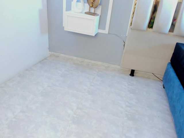 EmySandoval's BongaCams show and profile