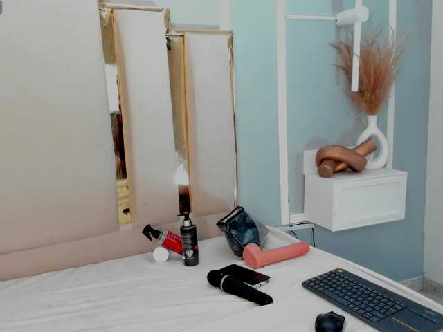 EmySandoval's BongaCams show and profile