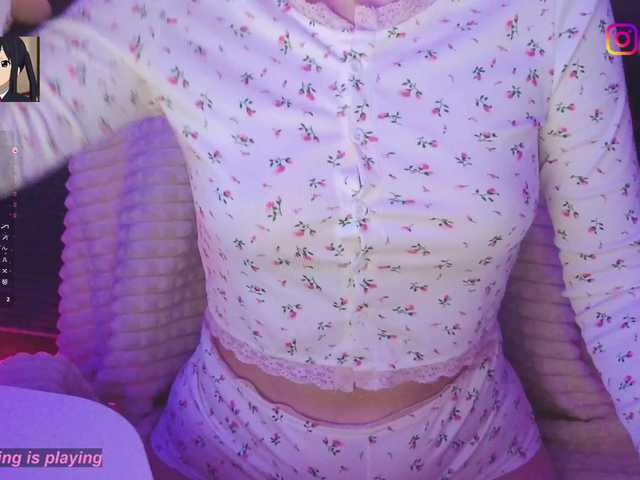 LollyGirlMoon's BongaCams show and profile