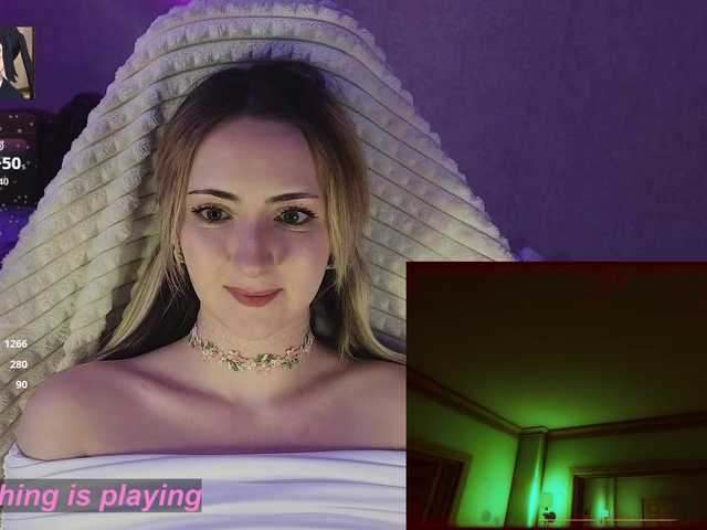 LollyGirlMoon's BongaCams show and profile