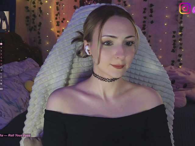 LollyGirlMoon's BongaCams show and profile