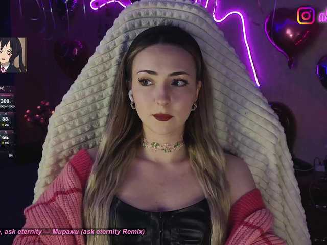 LollyGirlMoon's BongaCams show and profile