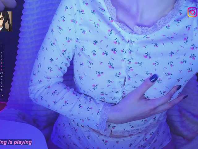 LollyGirlMoon's BongaCams show and profile