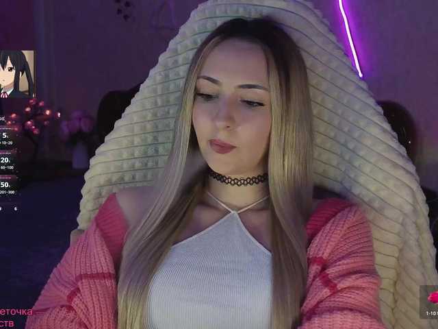 LollyGirlMoon's BongaCams show and profile