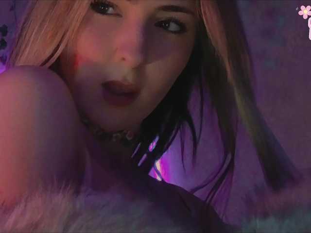 LollyGirlMoon's BongaCams show and profile