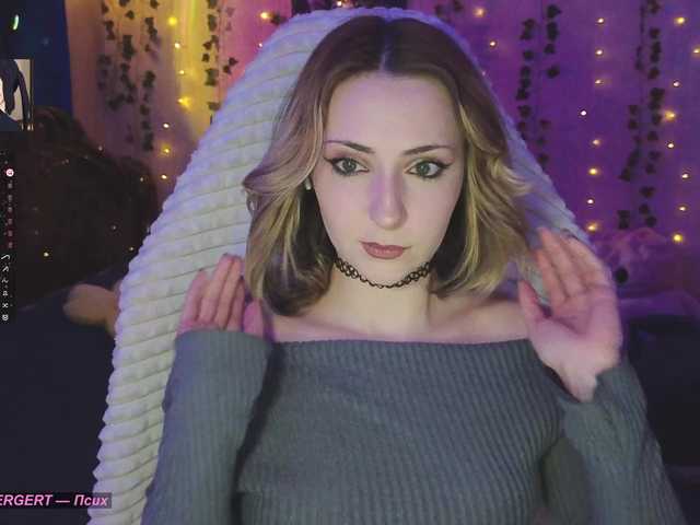 LollyGirlMoon's BongaCams show and profile