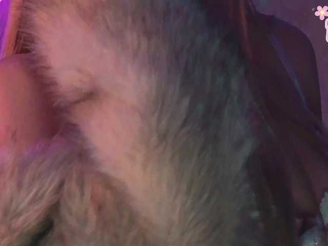 LollyGirlMoon's BongaCams show and profile