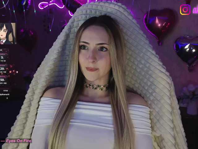 LollyGirlMoon's BongaCams show and profile