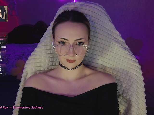 LollyGirlMoon's BongaCams show and profile