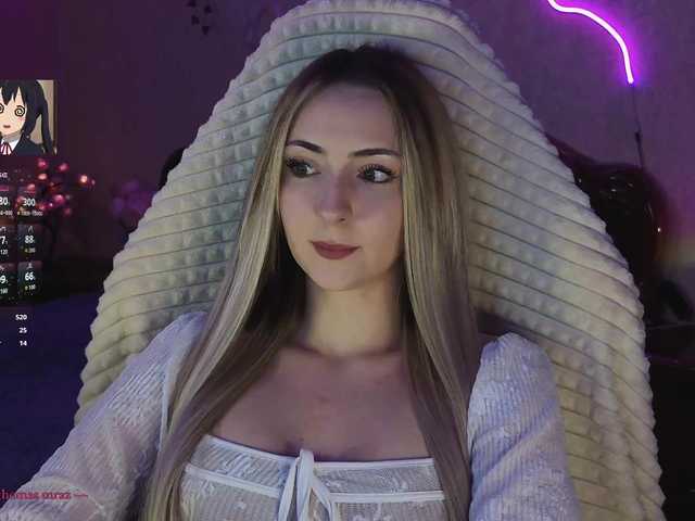 LollyGirlMoon's BongaCams show and profile