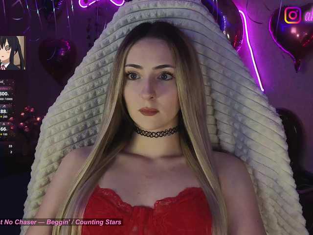 LollyGirlMoon's BongaCams show and profile