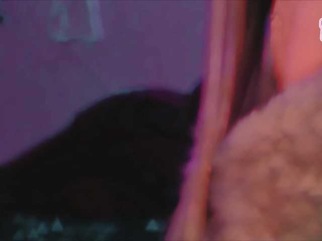 LollyGirlMoon's BongaCams show and profile